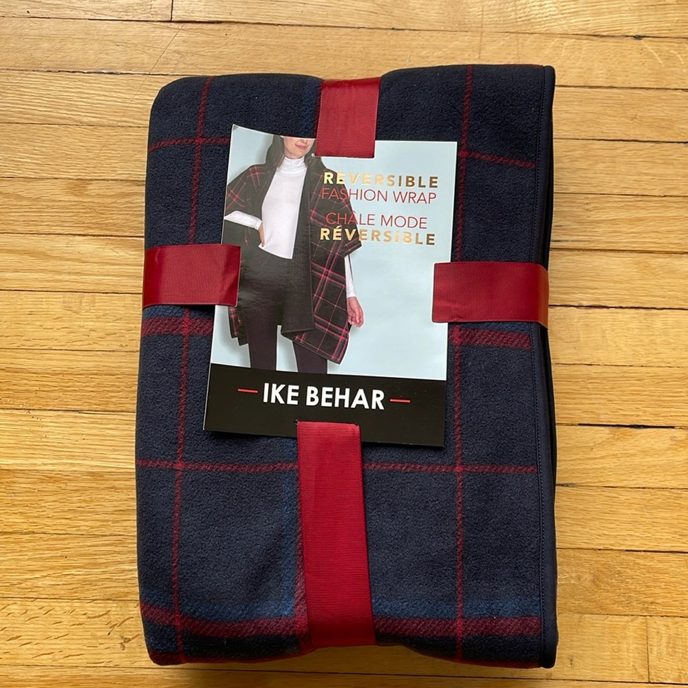 BNWT Reversible Fashion Wrap